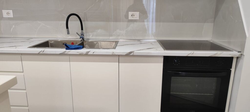 Apartament 1+1, Dajt!