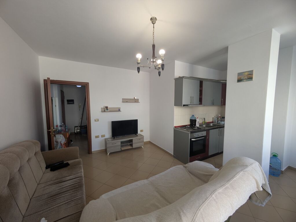 Apartament 1+1 per qera Yzberisht !