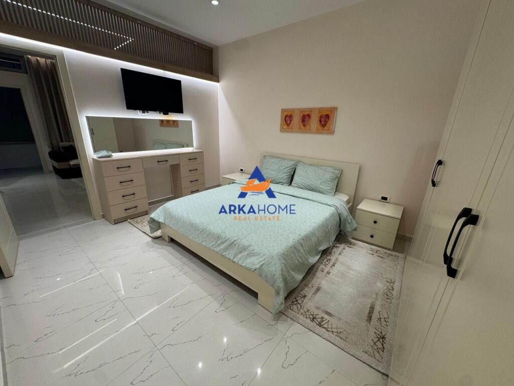 JEPET APARTMENT ME QERA 1+1 + BALLKON "RRUGA DALIP TOPI, FRESK" 48.000 LEKE I DISKUTUESHEM