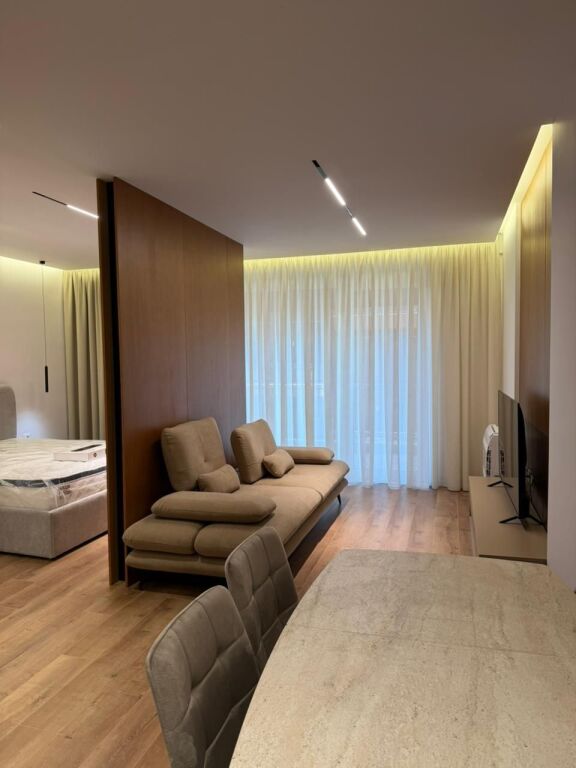 Apartament me qera Ish fusha e Aviacionit!
