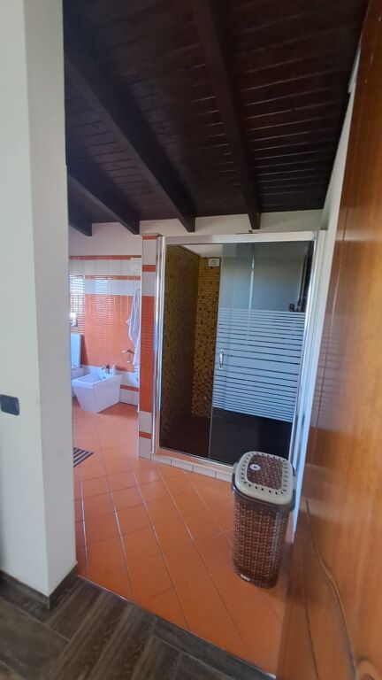 Villa su 3 piani con terreno di 500 m² a Shijak