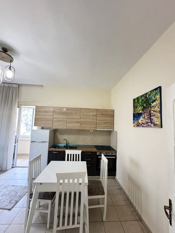 Apartment 2+1 for Rent – Dibra Street, opposite Pharmacy 10