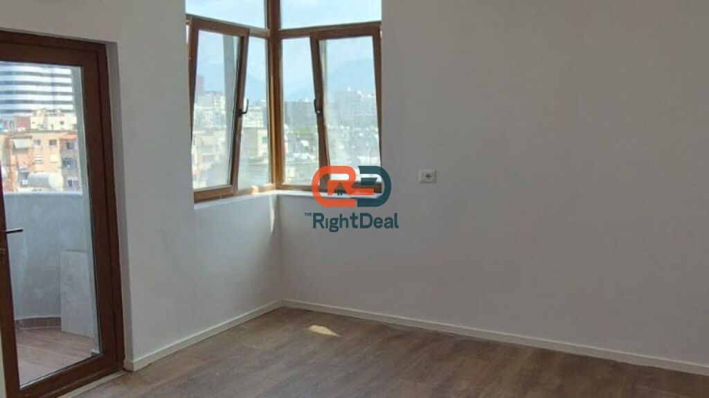 At the Former Last Station of New Tirana, Super 1+1 Apartment for Sale, Ideal for Living and Investment!!!