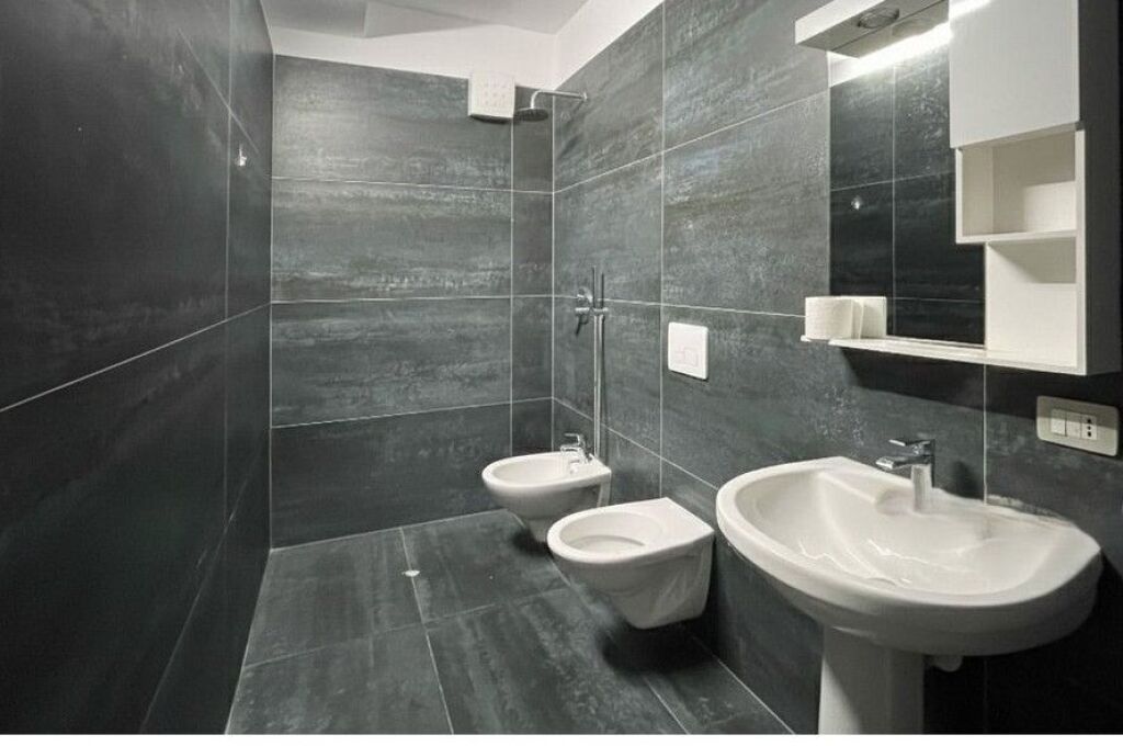 Apartament 3+1+2 Per Qira Ne Astir 760 € /Muaj 70,000 Lekë /Muaj