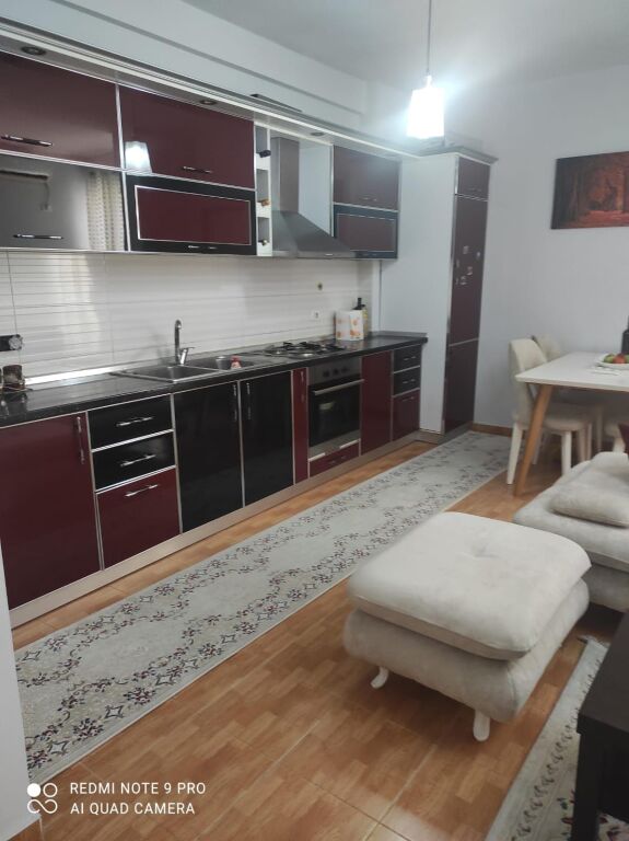 Jepet Me Qera Apartament 1+1+1 Ballkon