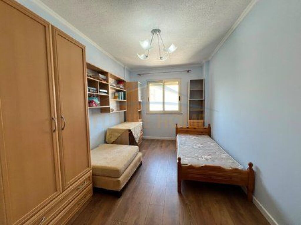 Rent, Apartment 2+1+2, Elbasanit Street, Tirana.