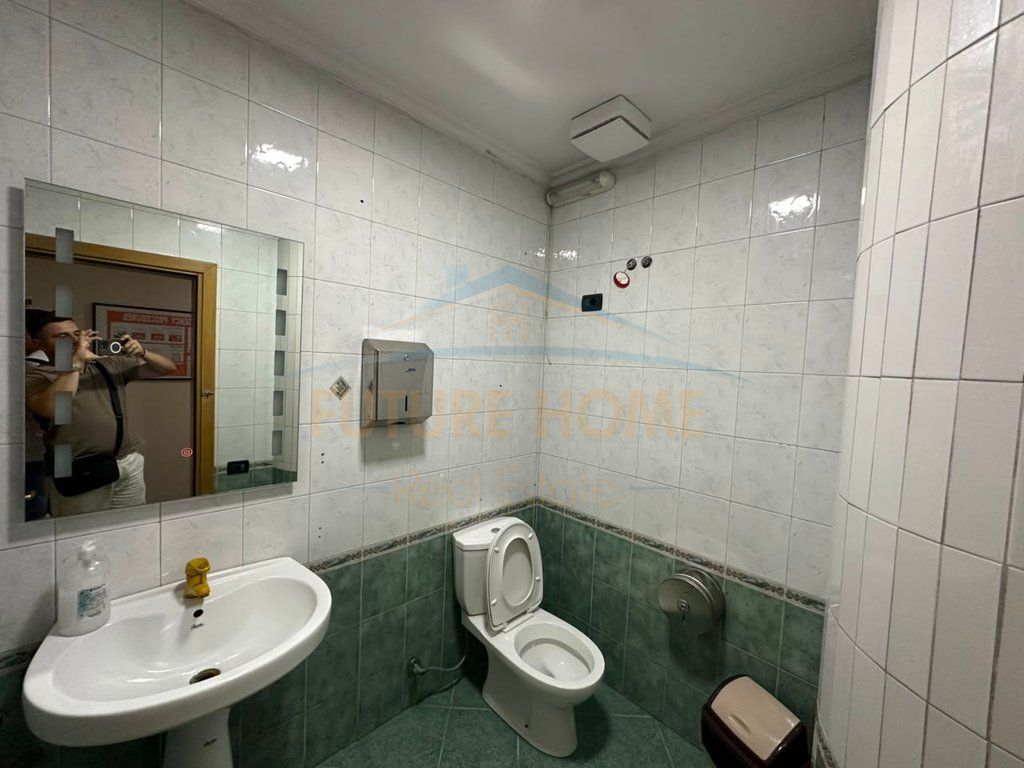 JAP ME QERA AMBIENT PER ZYRA,BLLOKU,TIRANE