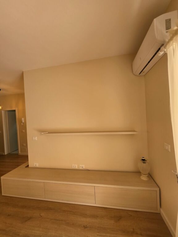 🏡 Apartment 2+1+2 for rent  📍 Laprakë, Aura Complex 💰 Price: 80,000 Lek/Month (negotiable)