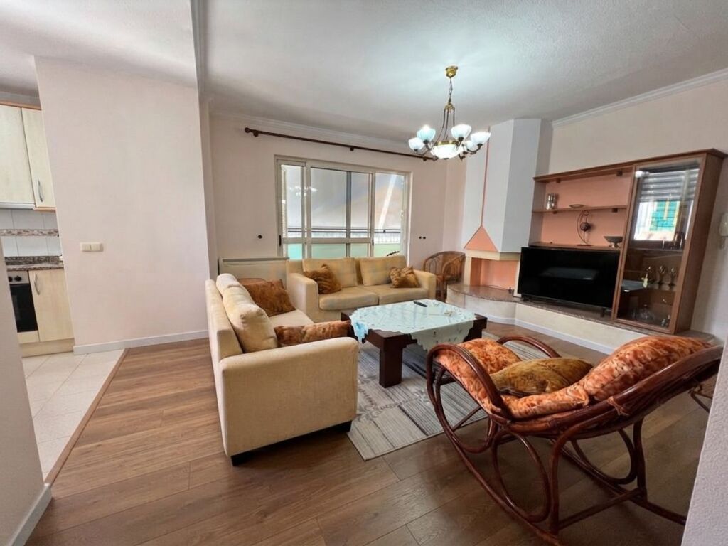 Rent, Apartment 2+1+2, Elbasan Street, .