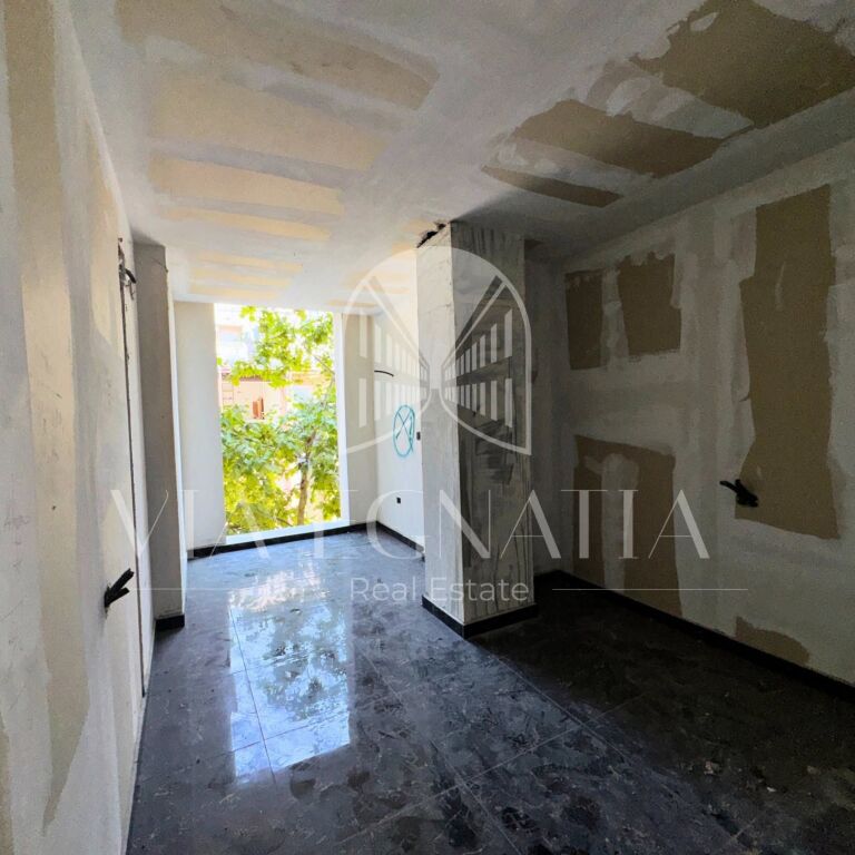 SHITET APARTAMENT 2+1, ISH PARKU SPORTIV, DURRËS