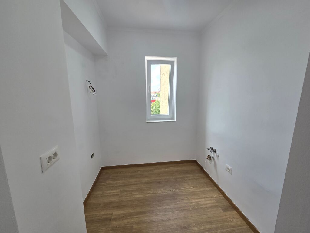 Apartament 1+1  Investuar Në Shitje Prane Medreses