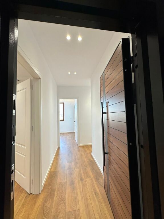 SHITET APARTAMENT 2+1 – ISH STACIONI I FUNDIT I TIRANËS SË RE