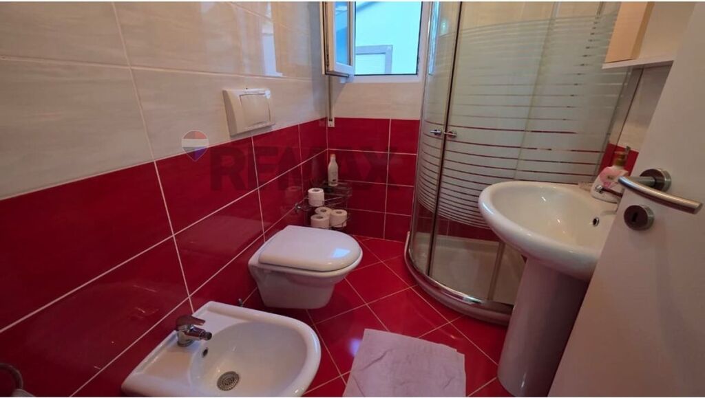 🏡 APARTAMENT 1+1 ME QIRA  UJI I FTOHTË, VLORË