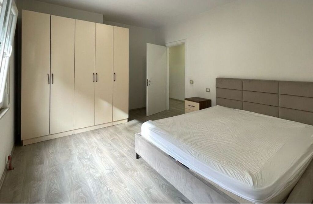Apartament 3+1+2 Per Qira Ne Astir 760 € /Muaj 70,000 Lekë /Muaj