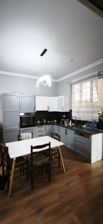 🏡 SHITET SHTËPI 2-KATËSHE – ELBASAN  📍 Lagjja Skënderbej, Fushëmbret – Rruga “Iliaz Kosova”