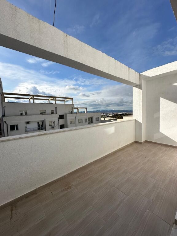 Shitet apartament 2+1 per qera Fresk !