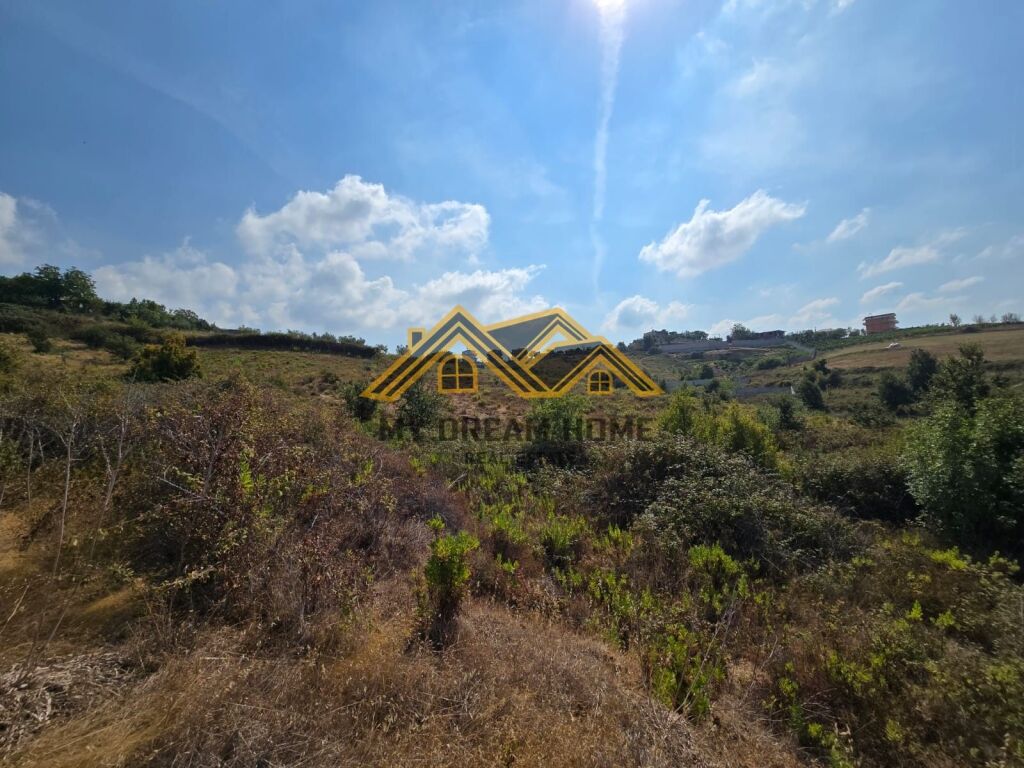 Tokë për shitje tek Gjiri I Lalzit (Rrotulla)