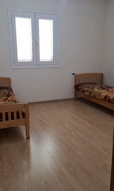 Jepet me qira Apartament 2+1 në Mëzez, pranë QTU.
