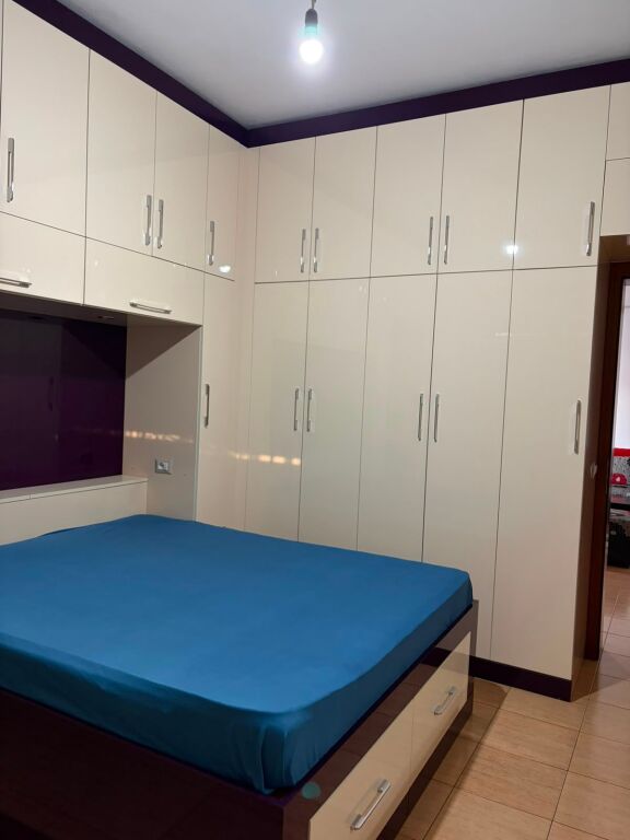 Apartament 2+1+ballkon me qira – Ish-Sheshi Shqiponja