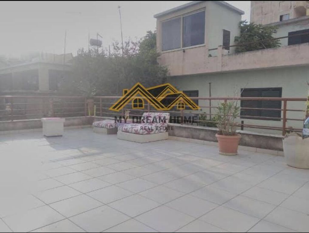SHITET APARTAMENT 1+1+VERAND DURRES TEK DREJTORIA E POLICIS