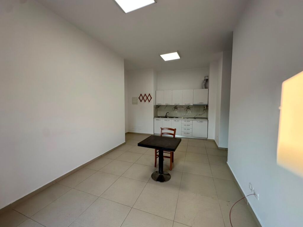 Apartament 2+1 , Pallati Mozart , Qender