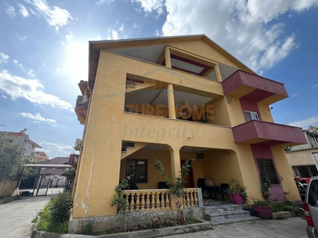 In vendita, Villa su 3 piani, Via Siri Kodra, Tirana.