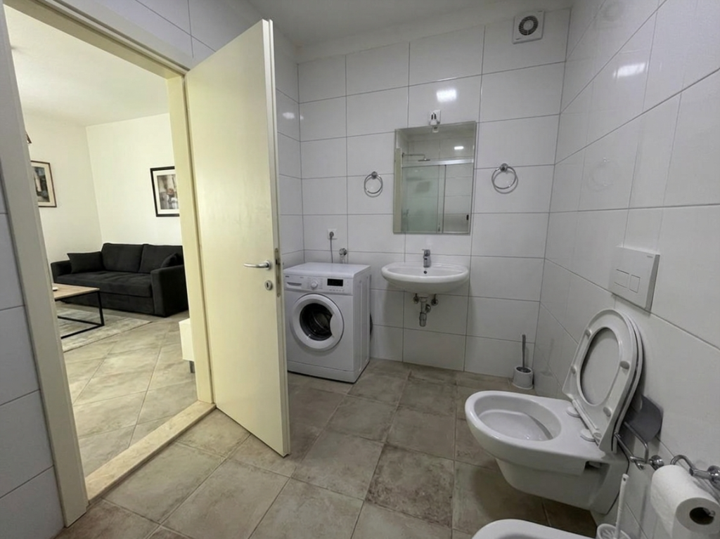 Qera, Apartament 2+1+2+Post Parkimi, Rruga Jordan Misja, Tirane.