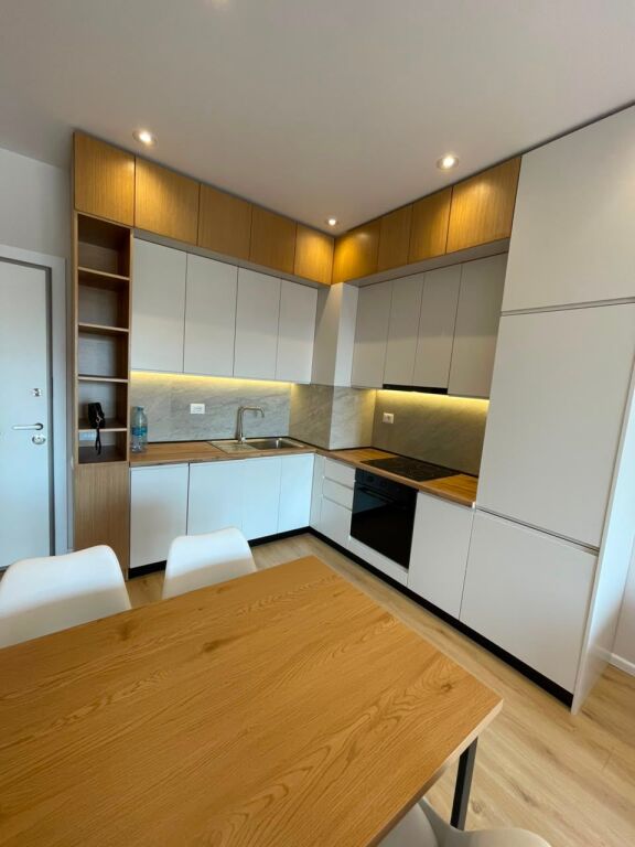 Appartamento 1+1 in affitto al Kompleksi Kadiu, via Ali Demi.