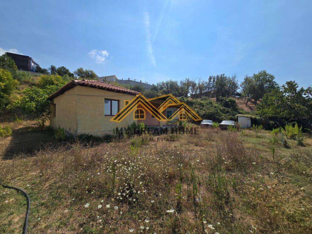 Shtepi+Toke ne Gjirin e Lalezit per shitje!