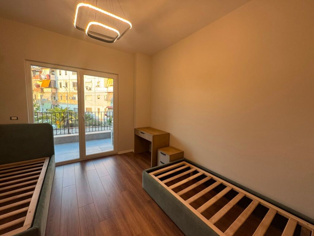 Qera Apartament 2+1+2, Rruga Dritan Hoxha, Tiranë