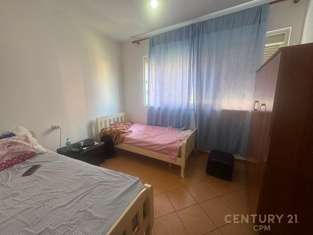JEPET APARTAMENT 2+1 ME QIRA – PAZARI I RI, TIRANË