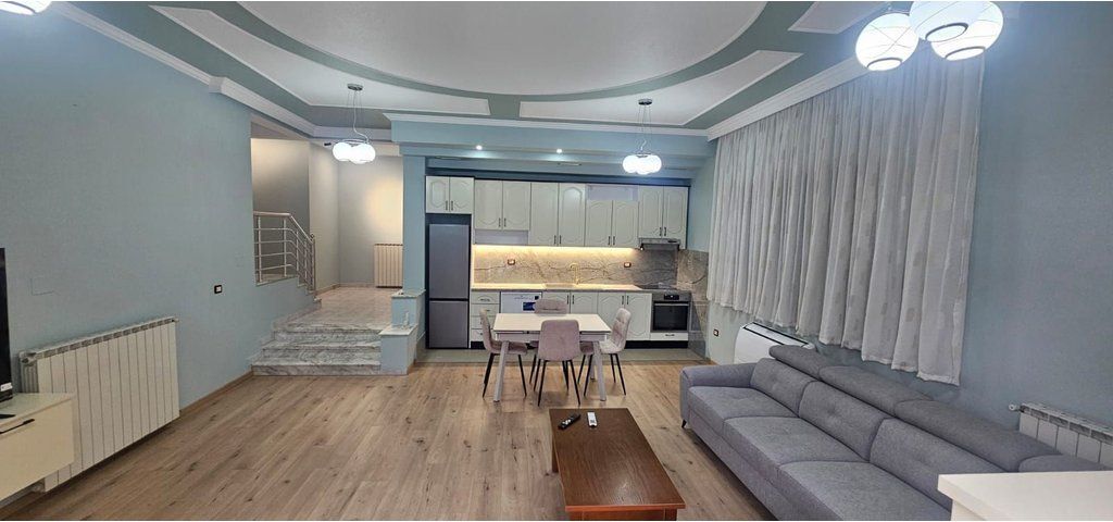 Vilë 2+1 Me Qira në Ali Demi,Rruga Idriz Dollaku Tiranë - 80.000LEKE | 180 m²
