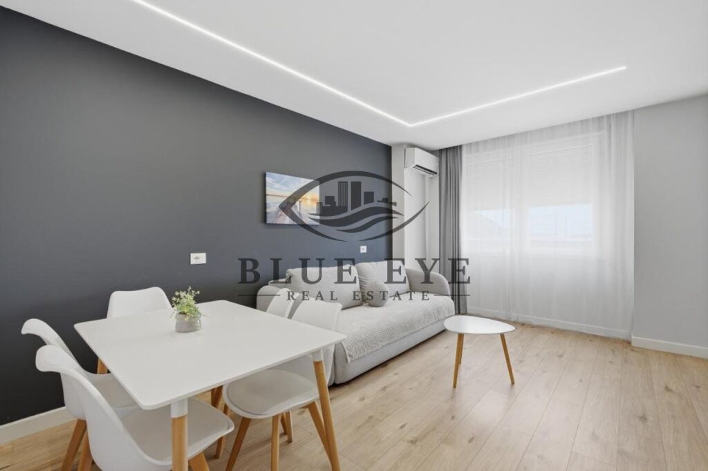 🏡 Apartment for Rent – Port Street, Durrës