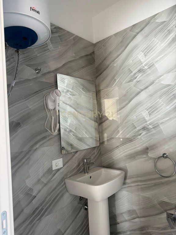 Apartament luksoz 1+1 me pamje nga deti Golem