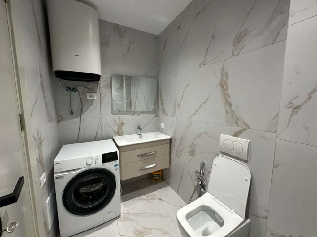 Shitet Apartament 2+1 , Liqeni Thate