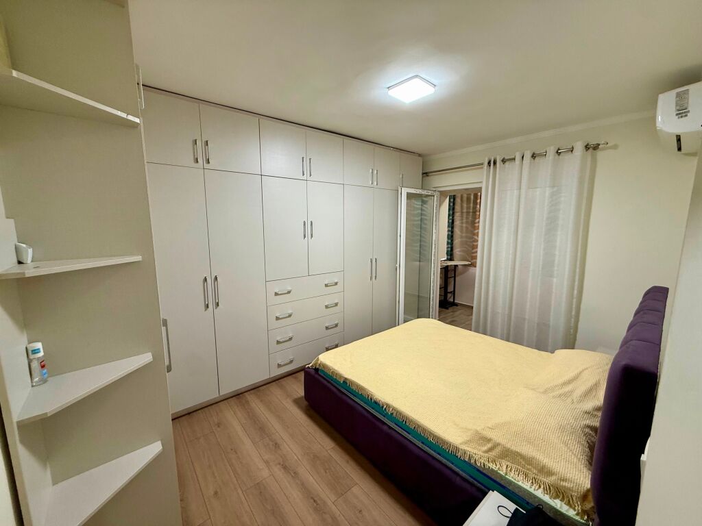 📣 QERA SUPER Apartament 2+1 📍 Rruga “Mine Peza” ✨  🏢 Kati 2 (Pa Ashensor) 📐 Siperfaqe 100 m2 🔹 Depo 🔹 Ballkon 🛋️ Mobilim Cilesor  💶 Cmimi 850 Euro/Muaj