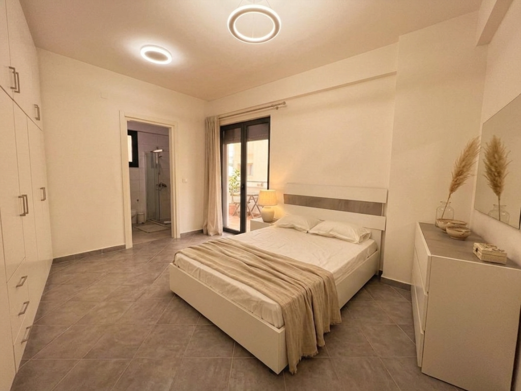 Qera, Apartament 2+1+2+Post Parkimi, Rruga Jordan Misja, Tirane.