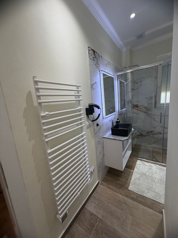 Apartament me qera
