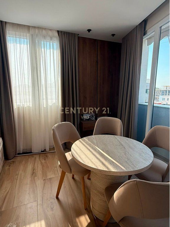 Apartament luksoz 1+1 me pamje nga deti Golem