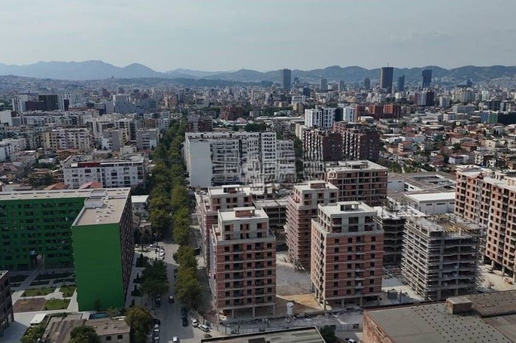 Shitet Apartament 2+1+ Verand 5 Maj 193,000 €
