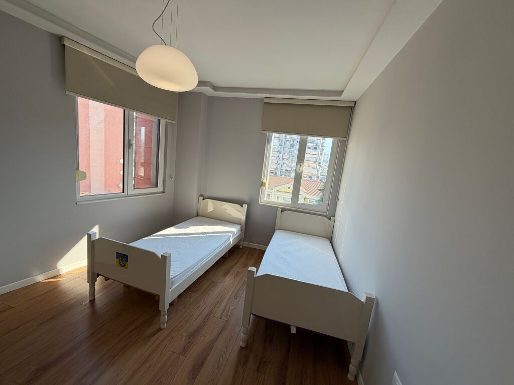 Perball Toptanit, Apartment 2+1+2 per qira