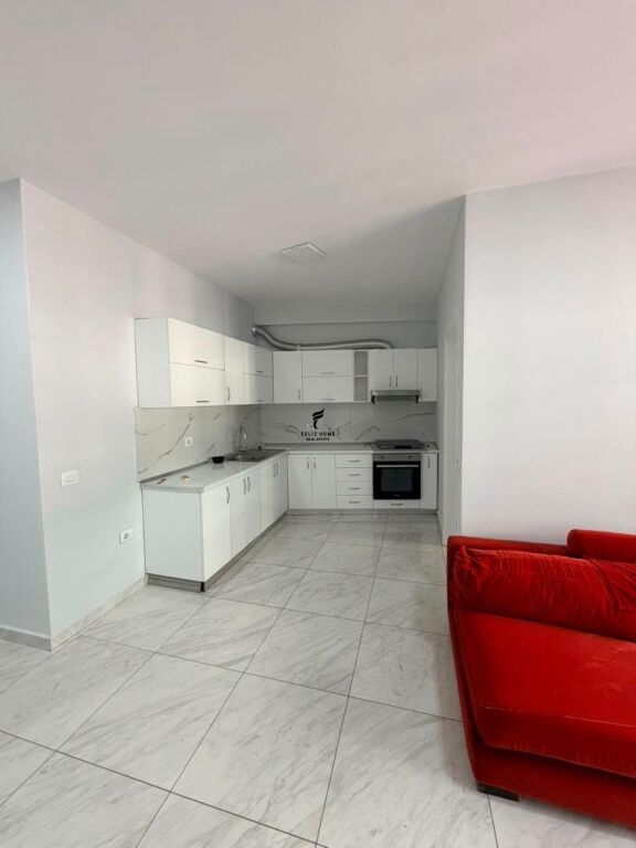 APARTAMENT ME QERA 1+1 KOMUNA E PARISIT 60.000 LEKE FH-88864
