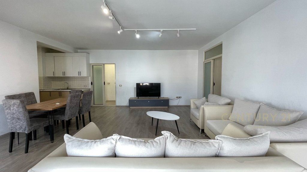 Apartament 3+1+2 Per Qira Ne Astir