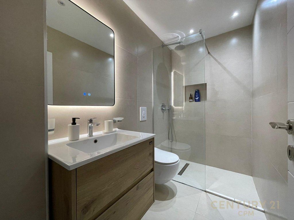 Apartment 2+1 For Rent in Myslym Shyri, Tirana - 863€ | 80 m²