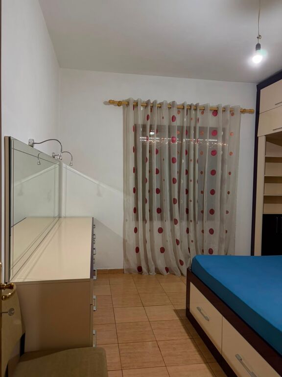 Apartament 2+1+ballkon me qira – Ish-Sheshi Shqiponja