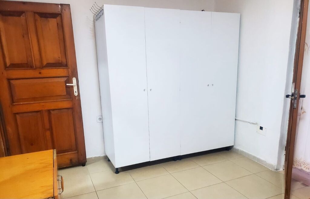 Jepet Me Qera Apartament 1+1+1 Ballkon