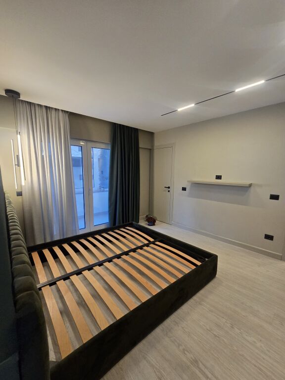 SHITET APARTAMENT 2+1 – GOLEM | VIJË E PARË ME DETIN !