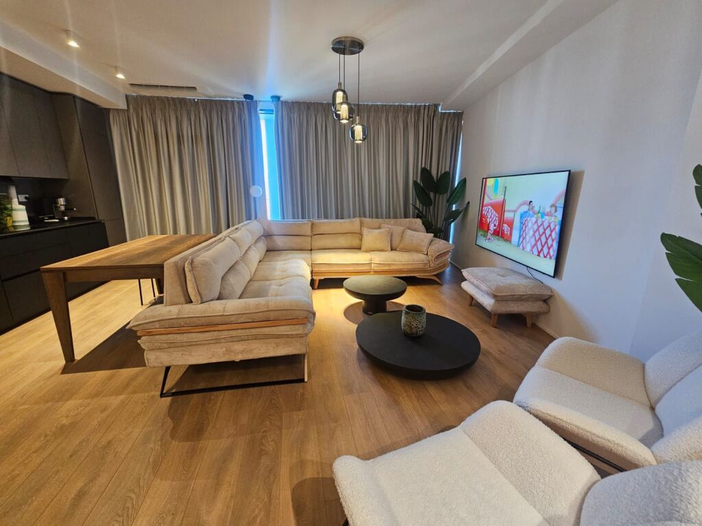 Appartamento 2+1 in affitto presso Lake View Residence, Lago Artificiale, Via Kosovareve.