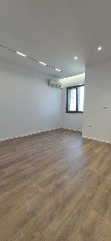 For Sale: 2+1 Apartment on Isuf Elezi Street.