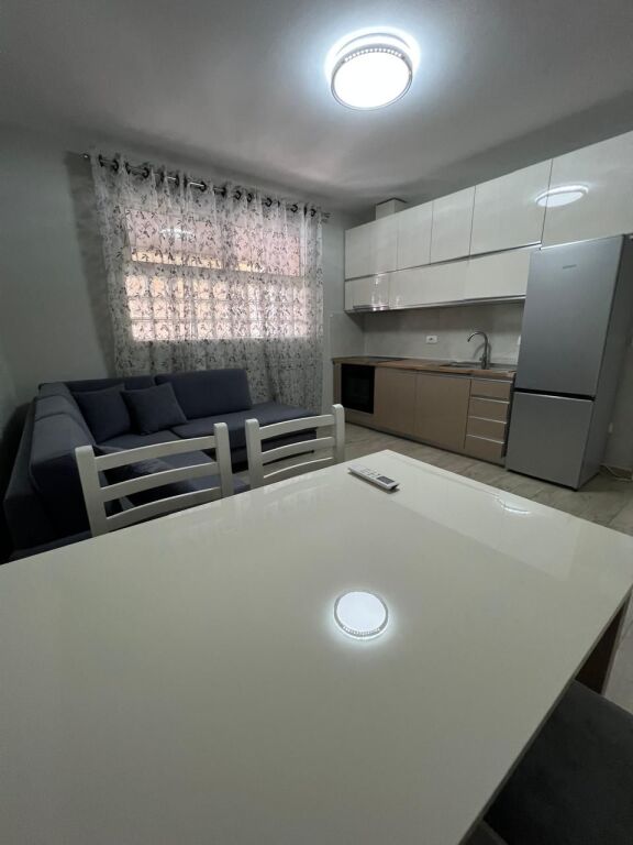 FOR RENT 2+1 APARTMENT WITH SEPARATE KITCHEN, CENTER, DURRES!